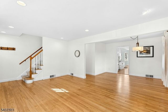 35 Shady Ln, Fanwood Boro, NJ 07023