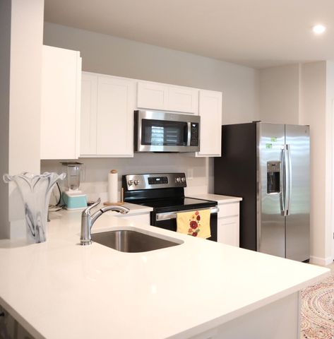 517 Cherimoya Street, Fort Pierce, FL 34981