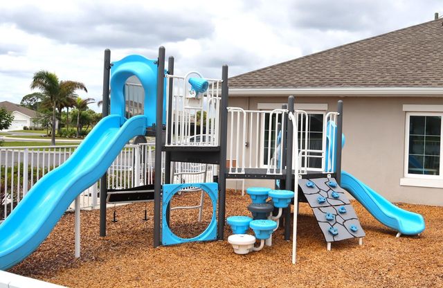 517 Cherimoya Street, Fort Pierce, FL 34981