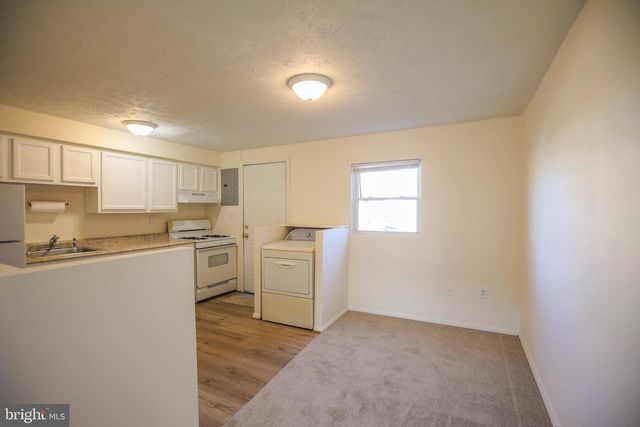 2127 JASMINE RD, Dundalk, MD 21222