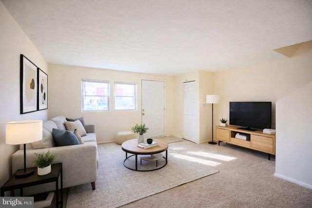 2127 JASMINE RD, Dundalk, MD 21222