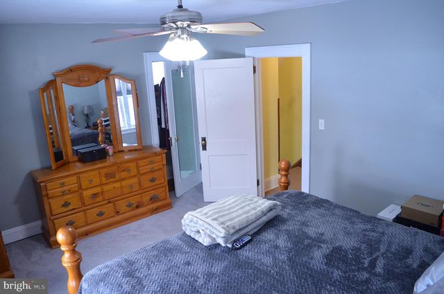 140 CASE AVE, Sharon, PA 16146