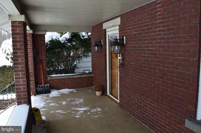 140 CASE AVE, Sharon, PA 16146