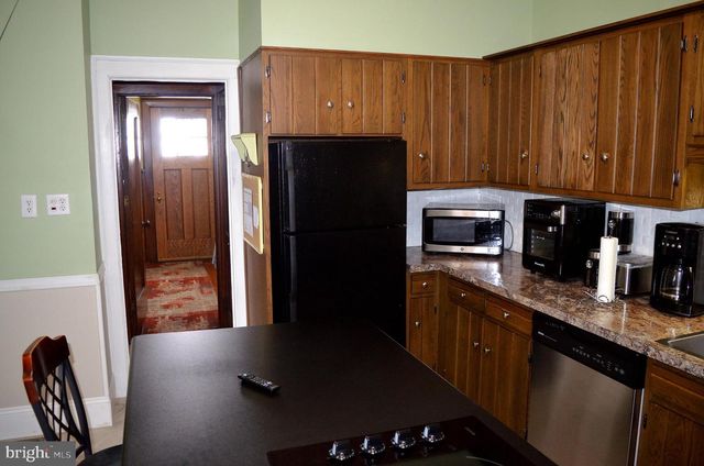 140 CASE AVE, Sharon, PA 16146