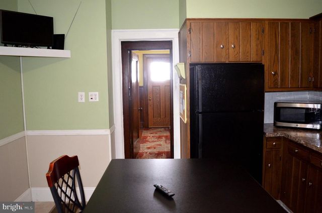 140 CASE AVE, Sharon, PA 16146