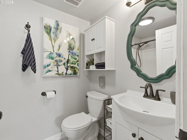133 BRYANT Ln, Woodland, WA 98674
