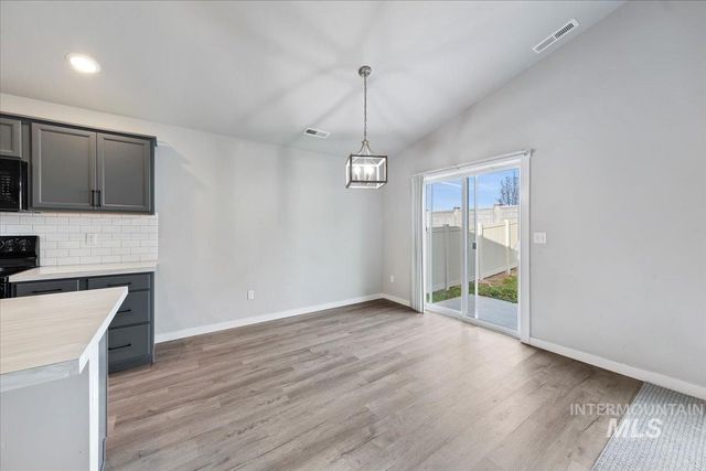 10692 W Camas St, Boise, ID 83709