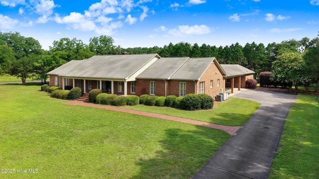3509 Lakeview Trail, Kinston, NC 28504