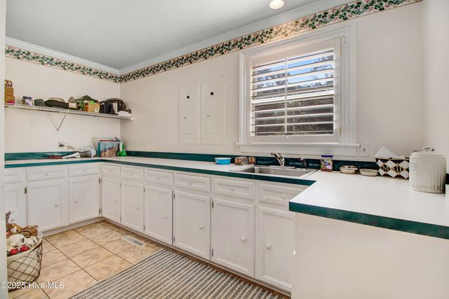 3509 Lakeview Trail, Kinston, NC 28504
