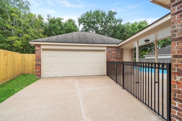 2215 Shelby Park Drive, Katy, TX 77450