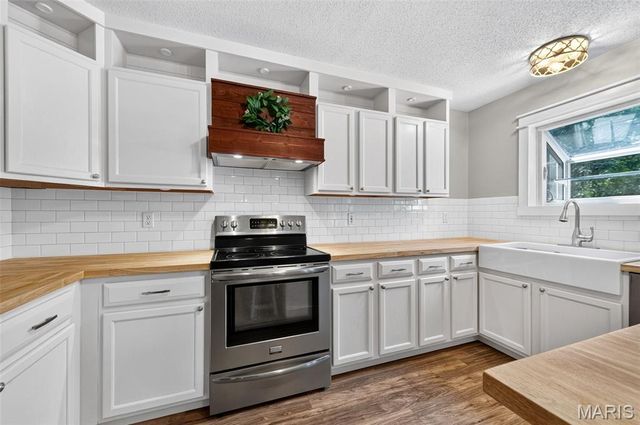 1677 Stardust Drive, Arnold, MO 63010