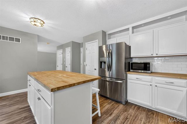 1677 Stardust Drive, Arnold, MO 63010