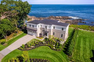 11 Ossipee Road, York, ME 03902