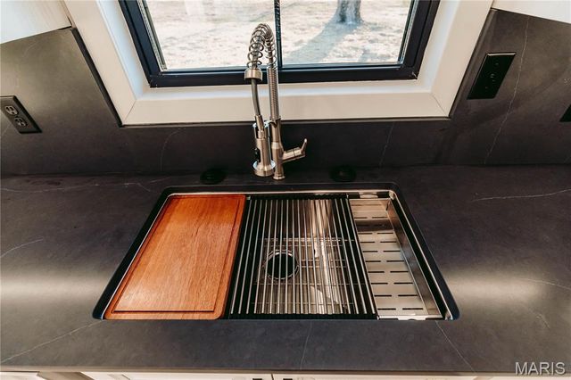 30963 N 63 Highway, Vienna, MO 65582