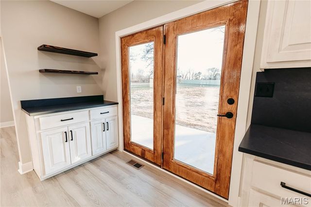 30963 N 63 Highway, Vienna, MO 65582