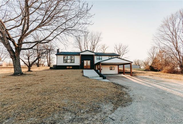 30963 N 63 Highway, Vienna, MO 65582