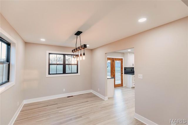 30963 N 63 Highway, Vienna, MO 65582