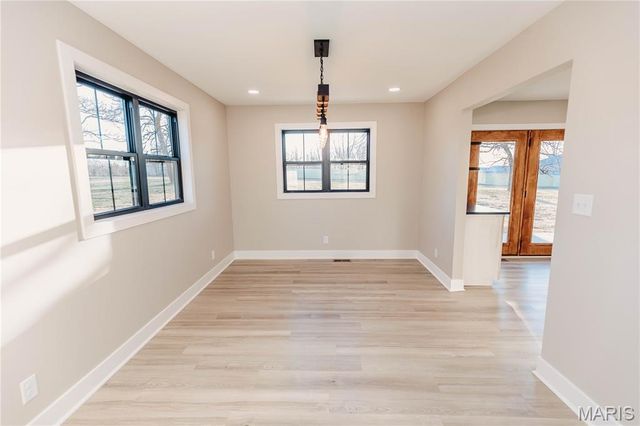 30963 N 63 Highway, Vienna, MO 65582