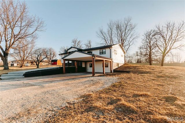 30963 N 63 Highway, Vienna, MO 65582