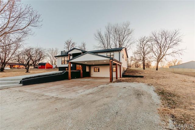 30963 N 63 Highway, Vienna, MO 65582