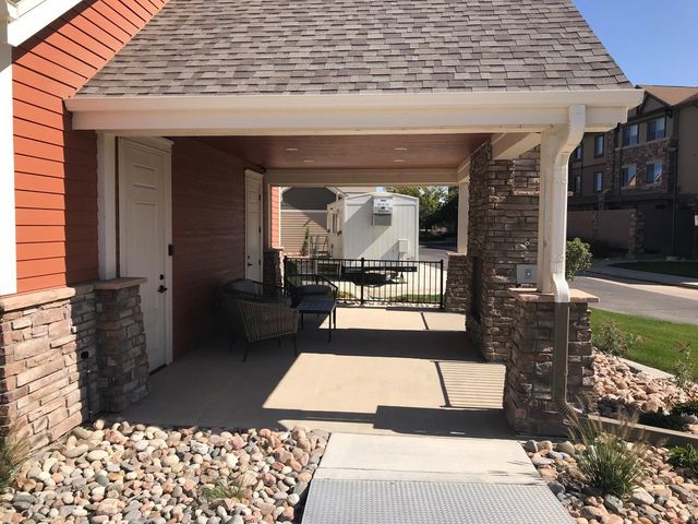 4672 Hahns Peak Dr 204, Loveland, CO 80538