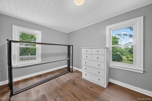 407 Broadway, Springfield Charter Township, MI 48350