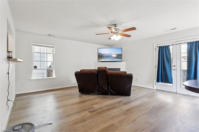 896 A AVE, Norfolk, VA 23503