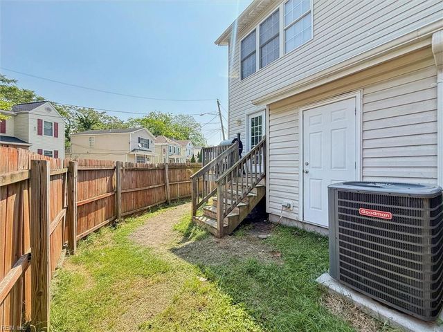 896 A AVE, Norfolk, VA 23503