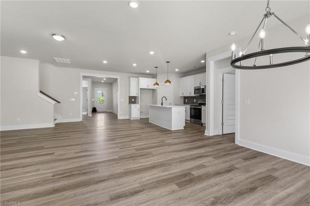 4104 Lincoln Mill Drive, Mcleansville, NC 27301