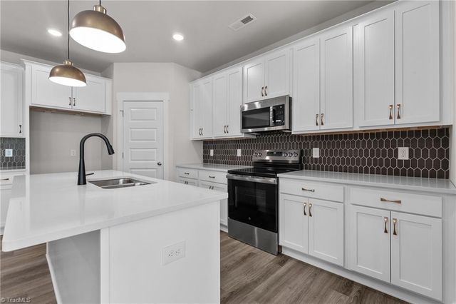 4104 Lincoln Mill Drive, Mcleansville, NC 27301