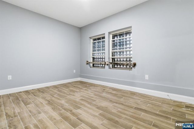 510 S 15th, Newark, NJ 07103