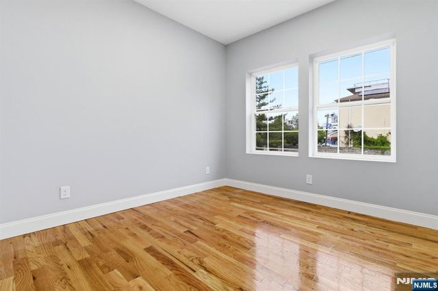 510 S 15th, Newark, NJ 07103