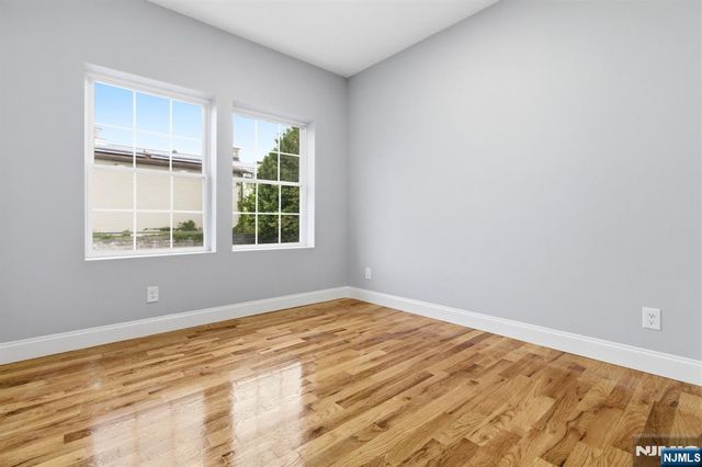 510 S 15th, Newark, NJ 07103