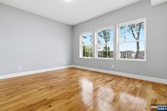 510 S 15th, Newark, NJ 07103