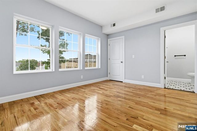510 S 15th, Newark, NJ 07103