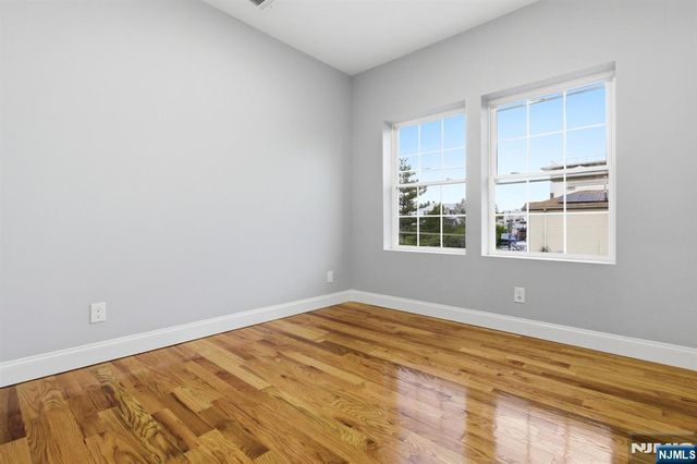510 S 15th, Newark, NJ 07103