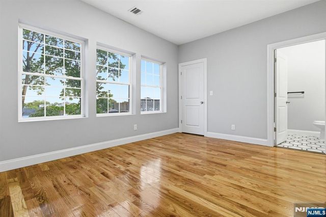 510 S 15th, Newark, NJ 07103