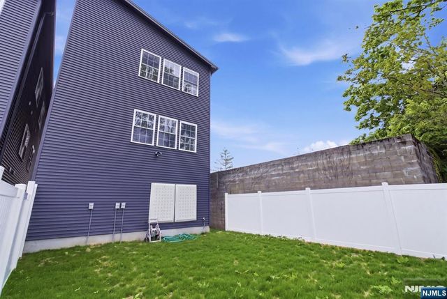 510 S 15th, Newark, NJ 07103