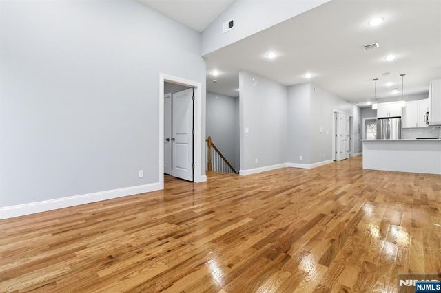 510 S 15th, Newark, NJ 07103
