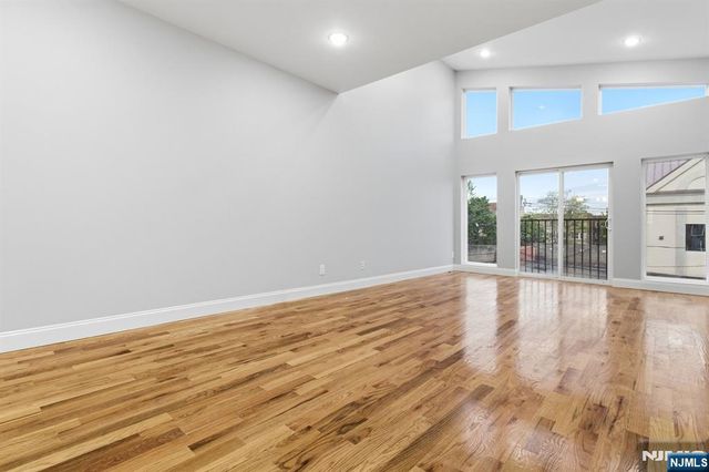 510 S 15th, Newark, NJ 07103