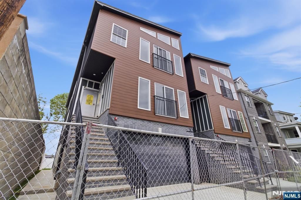 510 S 15th, Newark, NJ 07103
