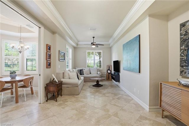 4964 Westchester CT 4102, Naples, FL 34105