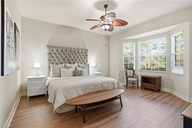 4964 Westchester CT 4102, Naples, FL 34105