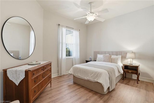 4964 Westchester CT 4102, Naples, FL 34105