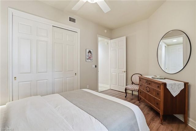 4964 Westchester CT 4102, Naples, FL 34105