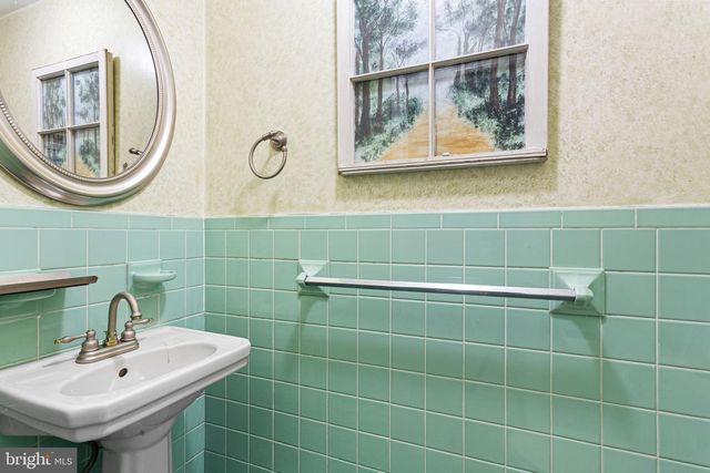 529 COOPER ST, Woodbury, NJ 08096