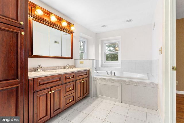 529 COOPER ST, Woodbury, NJ 08096