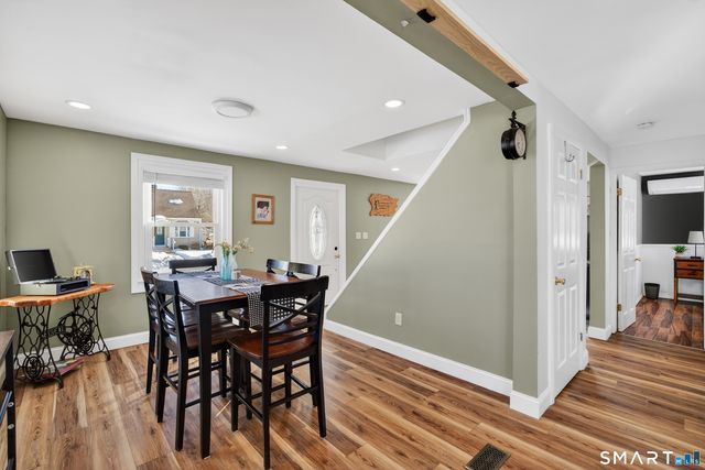 122 Shawmut Avenue, North Haven, CT 06473