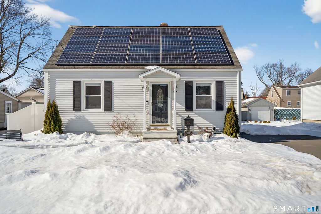 122 Shawmut Avenue, North Haven, CT 06473