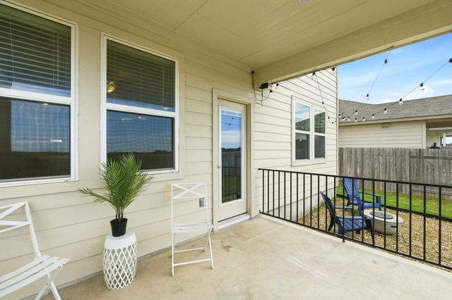 112 Prairie Song LN, Liberty Hill, TX 78642